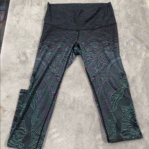 Niyama Sol hot pant yoga leggings